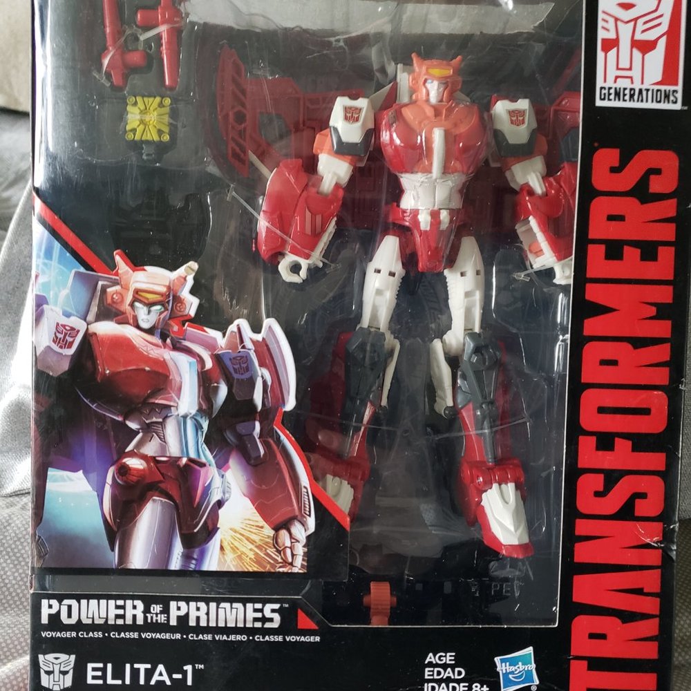 COPY - Transformers Power of the Primes Elita 1 Voyager Action Figure NIB